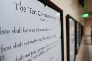 La loi texane, bloquée par un juge, oblige chaque salle de classe à afficher les dix commandements (archives). KEYSTONE/AP/JOHN BAZEMORE